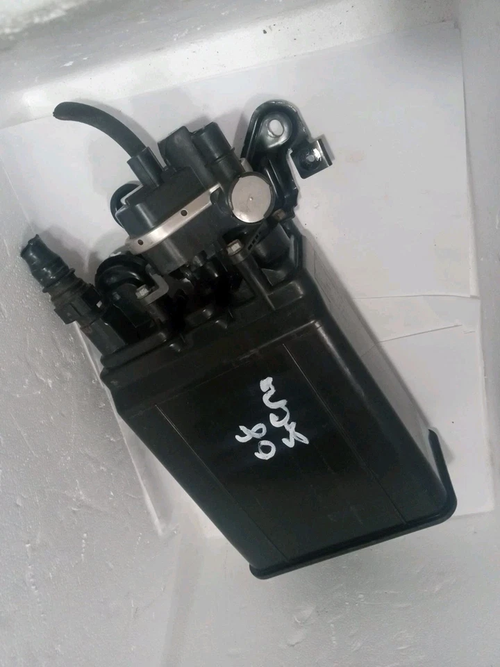 Bote de vapor combustible carbón emisiones Toyota Sienna P/N 77740-08060 2007-2010  Foto 1 de 4