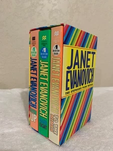 Janet Evanovich Stephanie Plum Novels Books 7, 8, 9 PB Box Set VG - Picture 1 of 6