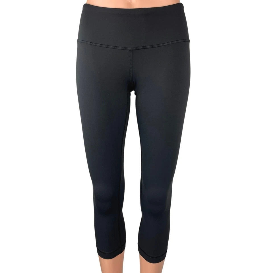 Lululemon Women's Black Low Rise Athletic Yoga Crop Capri Tight Leggings Pants S - Image 1 of 4