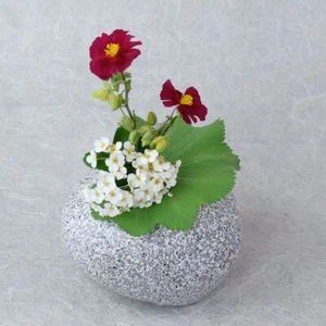 Vase "Kleiner Stein", japanische Keramikvase in Steinform,großer Wasserspreicher - Bild 1 von 2