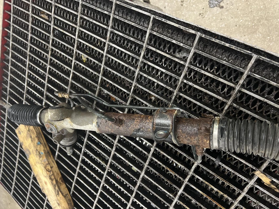 Used Rack and Pinion Assembly fits: 2012 Subaru Forester Power Rack and Pinion G Foto 1 de 4