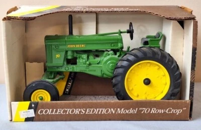Ertl John Deere 1953 70 Row Crop Tractor 1/16 Scale NIB 5611 1991 Special Edt. - Image 1 of 4