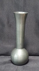 Colonial Casting Co. Pewter Bud Vase Meriden Connecticut - Picture 1 of 4