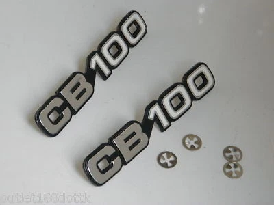 Pair Honda CB100 CB 100 K2 Side Frame Battery Cover Emblem Badge Logo with clips Foto 1 de 4