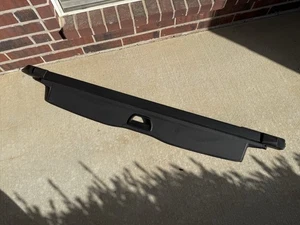 2001-2007 Volvo V70/XC70 OEM Grey/Black Luggage Cargo Cover | 9499024 - Picture 1 of 6