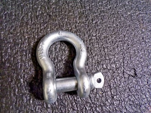 Industrial Grade Anchor Shackle, 14000lb Cap, 3/4", 2XY42(TS) - Picture 1 of 7