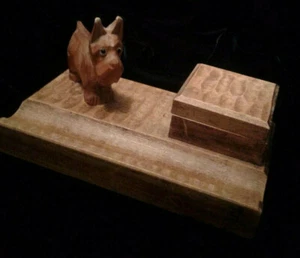 Pieza de escritorio de vidrio para ojos de vidrio de madera tallada de colección scooty terrier perro tinta pozo soporte para bolígrafo - Imagen 1 de 12