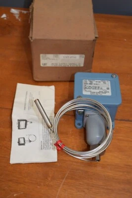 UNITED ELECTRIC E105-13421 TEMPERATURE CONTROLLER   - Image 1 of 4