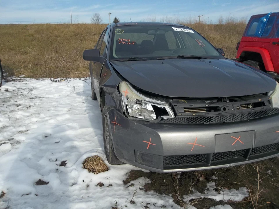Brazo de control inferior delantero derecho usado delantero se adapta a: Ford Focus 2009 delantero derecho Foto 1 de 4