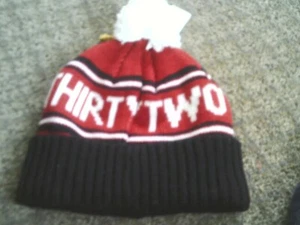 THIRTY TWO stocking hat, NEW with TAGS - Picture 1 of 1