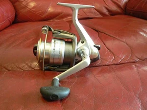 Daiwa Crossfire 2500 Spinnrolle - 3BB - Anti Reverse - Bild 1 von 4