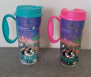 Taza recargable reutilizable Walt Disney World Resort 2024 taza de viaje Mickey LOTE DE 2 - Imagen 1 de 5