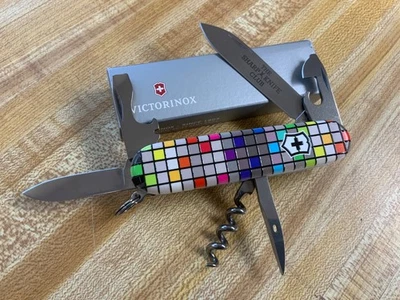 Victorinox Swiss Army "Color Gris" 3D Espartano - Club de Cuchillo Afilado Edición Limitada Foto 1 de 4