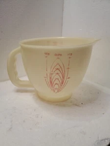VINTAGE TUPPERWARE 8 CUP MEASURING CUP CALLED MIX N STOR, NO LID - Picture 1 of 4