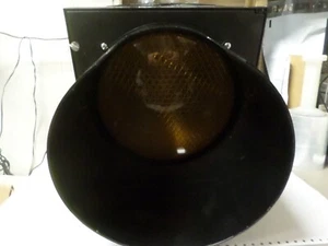 Cabezal de señal con visera Durasig 47542 y LED ámbar 47553 de 12 pulgadas 47553 - Imagen 1 de 9