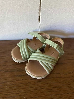 Zapatos niña Cat&Jack talla 5 Foto 1 de 2