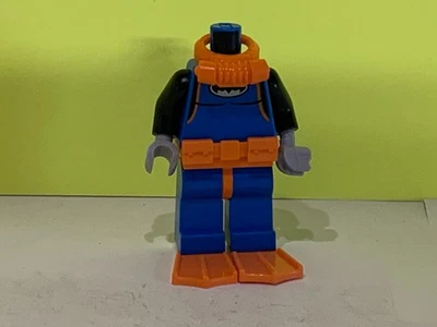 LEGO MINI FIGURE SUPER HEREO'S SCUBA  BATMAN,BLUE/ORANGE INCOMPLETE - Image 1 of 4