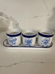 Disney Winnie the Pooh Eeyore Piglet Blue Toile Stoneware Set 3 Pot Planter Tray - Picture 1 of 24