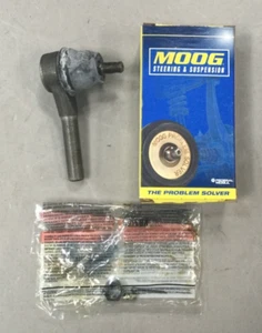 USA MADE MOOG ES323R TIE ROD FOR CORVETTE AND G10 CHEVY GM CAR AND VAN - Picture 1 of 5