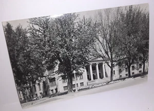 Hastings Nebraska ~ Lanning Krankenhaus Bäume davor ~ 1947 RPPC Postkarte unbesendet - Bild 1 von 2