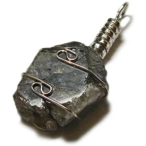 Reclaimed Treasures -- Silber umwickelter Kristall Anhänger von SoniaMcD - Bild 1 von 10