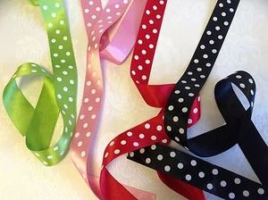 1 metro de cinta POLKA DOT satinada de 25 mm de ancho - varios colores disponibles - Imagen 1 de 10