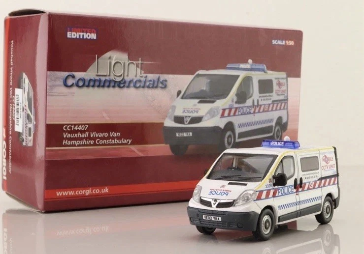CORGI LIGHT COMMERCIALS Hampshire constabulary VAUXHALL VIVARO VAN CC14407 1:50 - Image 1 of 1