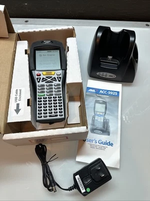 Computadora móvil AML M5900-0101 con base de cargador Foto 1 de 4