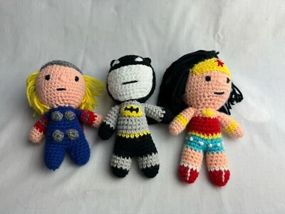 Muñecas de ganchillo Superhéroe DC/Marvel Batman/Thor/Wonder Woman Foto 1 de 4