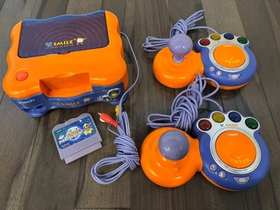 VTech VSmile Kids Tv Learning System Console with 2 Controllers + 1 Game - Image 1 of 4