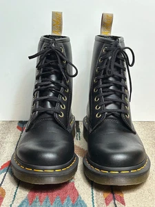Women s Dr. Martens Black Vegan AirWair Classic Combat Boots Sz. 38/7 WORN ONCE! - Picture 1 of 13