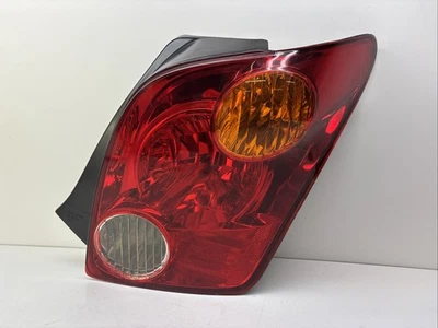 Luz trasera derecha del lado del pasajero Scion XA 2004 Foto 1 de 4