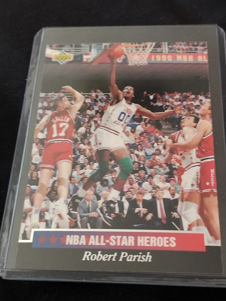 Rare Old  1992-93 NBA Upper Deck Robert Parish #20 Basketball Collection Card  - Image 1 of 2