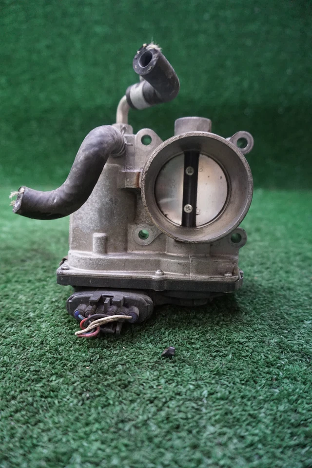 Nissan Versa 2017 1,6 L carrocería del acelerador OEM 3AA5002F Foto 1 de 4