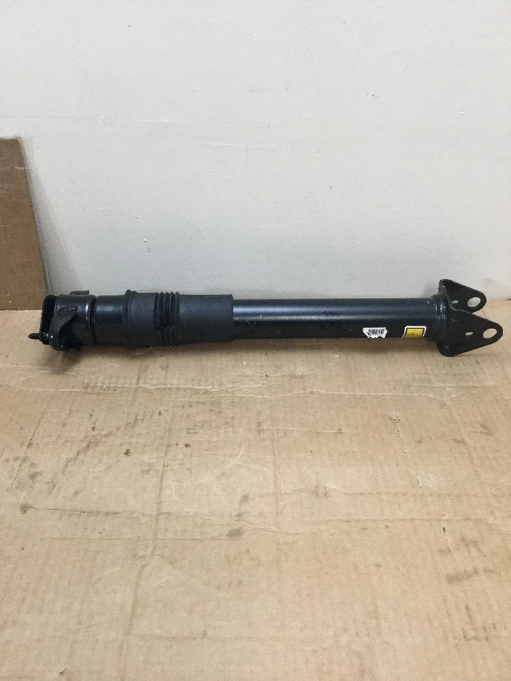 06-10 MERCEDES BENZ R500 W251 OEM SUSPENSIÓN NEUMÁTICA TRASERA PUNTAL OEM A251 320 22 31 Foto 1 de 4