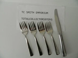 Lot of 4 SIMPLICITY Stainless Steel Dessert/Salad Forks + Bonus Dinner Knife - Picture 1 of 3