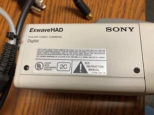 Sony Color Video Camera ExWave HD DXC-190  - Picture 1 of 6