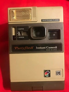 Fotocamera istantanea vintage Kodak Party-Flash PartyFlash flash elettronico, parti - Foto 1 di 11