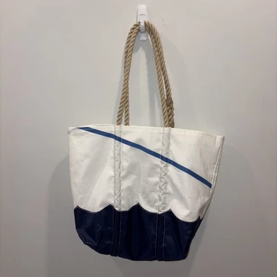 海包中号波浪海手提包,蓝色和白色。 大麻手柄 手机口袋 — 第 1/4 张图片