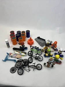 Tech Deck Lot 7 Dudes With Skateboards, Bikes, Barrels, Rail and Cones - Picture 1 of 5