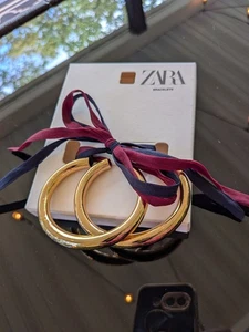 ZARA Armbänder Damen Metall poliert golden Armreifen 2er Pack Bänder blau weinrot - Bild 1 von 6