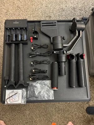 Cardán de aire MOZA 3 ejes con manijas y barra    Foto 1 de 4