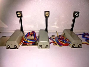 Märklin H0, 3 x Gleissperr-Signal, Nr.: 7042, gebraucht, geprüft, top Zustand * - Bild 1 von 2
