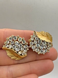 Vintage Trifari Ohrringe Clip auf Strass Blatt Cluster goldfarben signiert - Bild 1 von 5