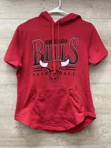 NBA Chicago Bulls Short Sleeve Hoodie T-Shirt Size Youth Medium Red Jordan - Picture 1 of 4