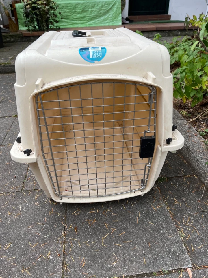 Petmate Ultra Vari Kennel Größe M (für Beagle-Größe) Transportbox IATA Flugbox  - Bild 1 von 4