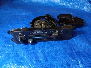 Control de calefacción roto de 1997 Jeep Wrangler TJ - Imagen 1 de 24