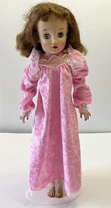 Vintage Ideal Miss Revlon Puppe VT-20 (rosa Schlafenszeit Barbie Kleid) Twist Taille 20 Zoll - Bild 1 von 15