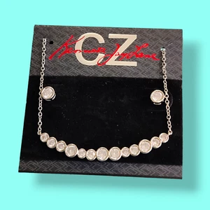Set collana e orecchini firmati Kenneth Jay Lane KJL zirconi tono argento catena 18 pollici - Foto 1 di 4