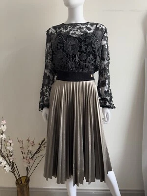 £950 Exquisite Class Roberto Cavalli Knee-Length Dress, Sparkly Lace Top - Image 1 of 4